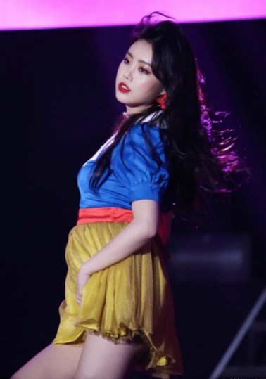 随后,关于童星演员徐信爱也是徐穗珍校园暴力事件"被害人"的爆料文章