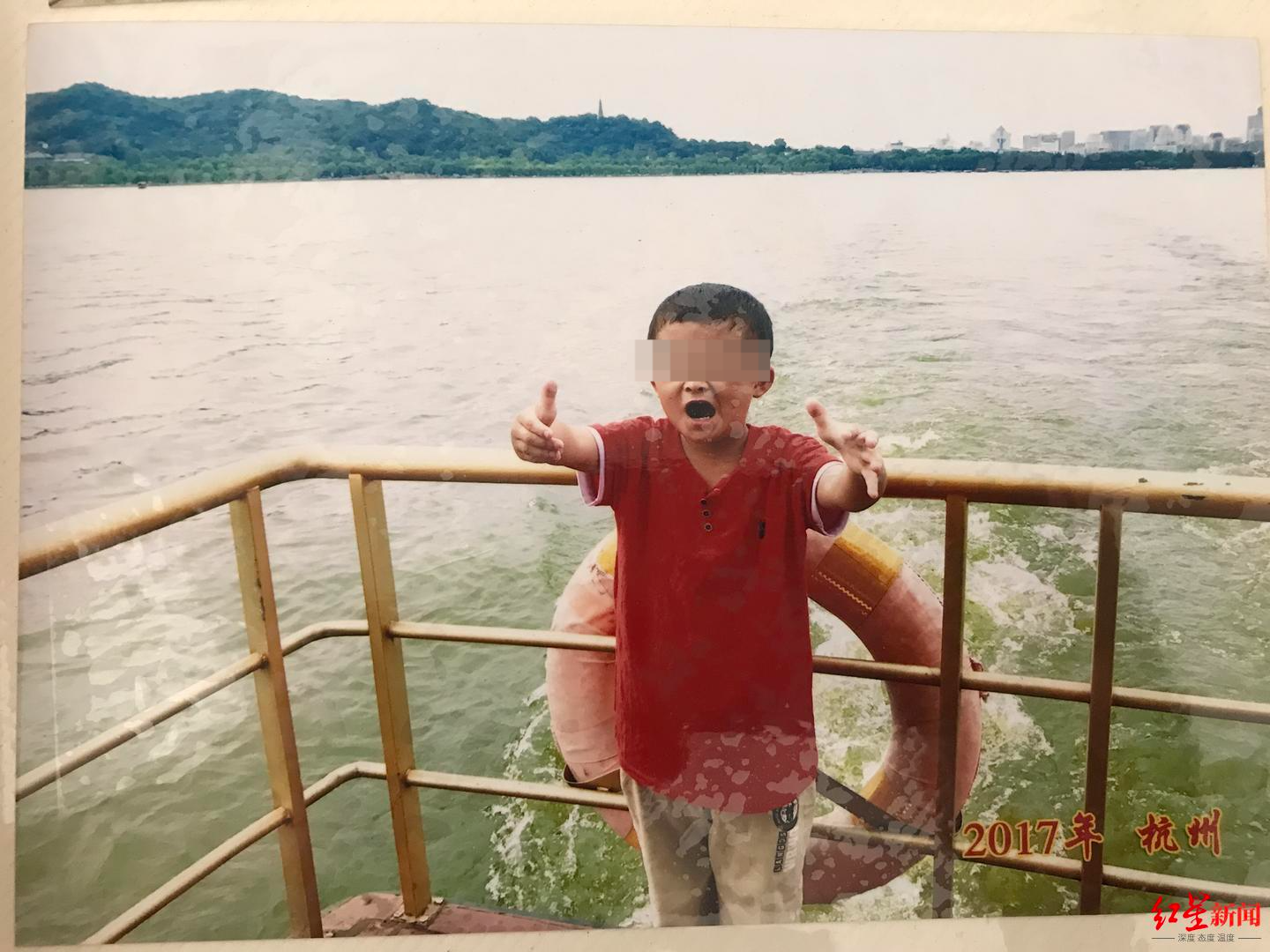 “小马云”没利用价值后被抛弃？前保姆回应