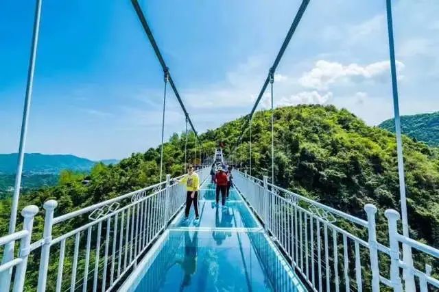 玻璃吊桥,豫见天眼,美食游乐为您而来,全民结缘二郎山风景区,打造独特