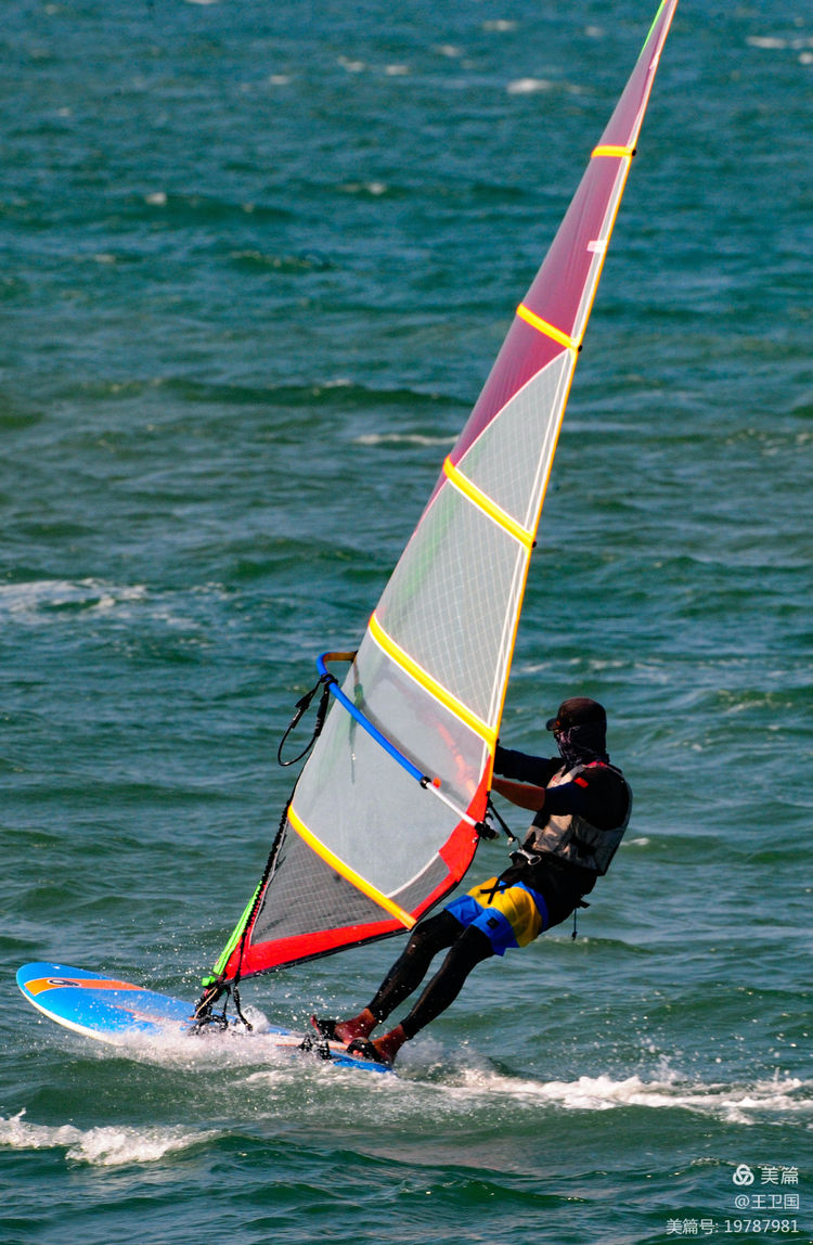 帆板帆船健儿搏击风浪高手