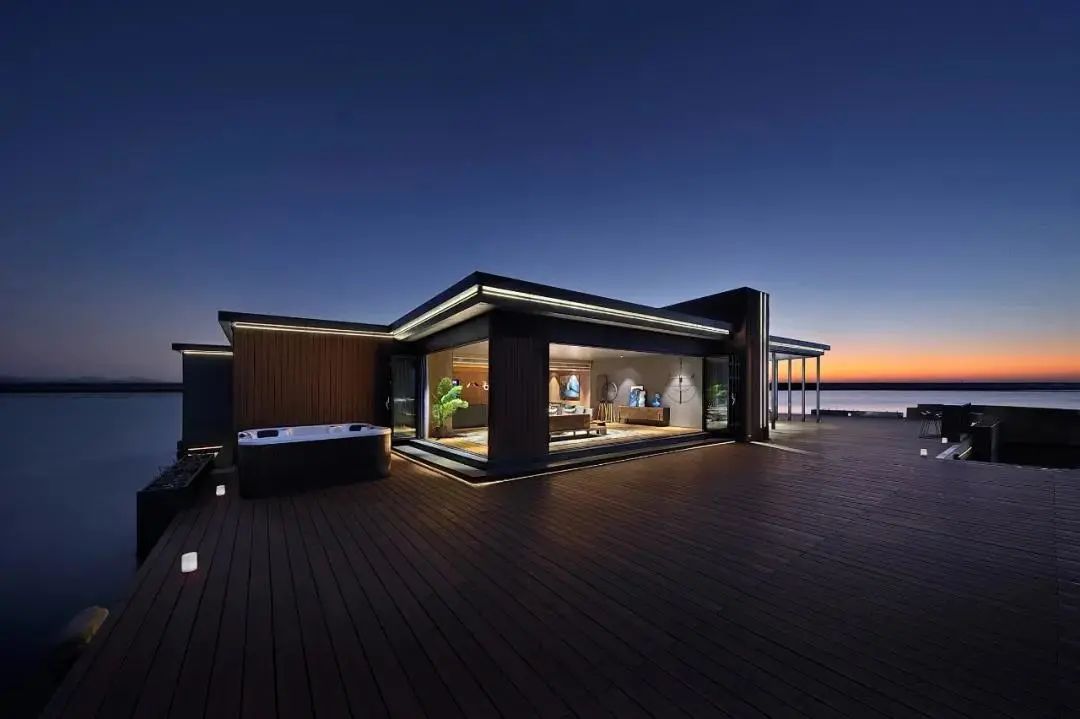 国内首个海上漂浮酒店被罚,恢复海域已迁移百米