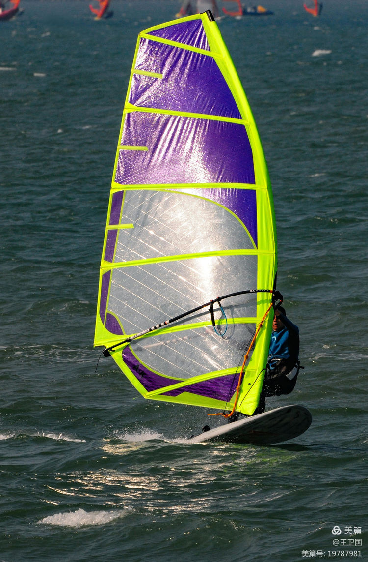 帆板帆船健儿搏击风浪高手