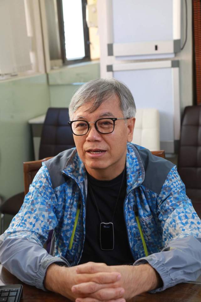 好友曝吴孟达患肝癌:已做手术,现正化疗,虚弱得连话都说不了