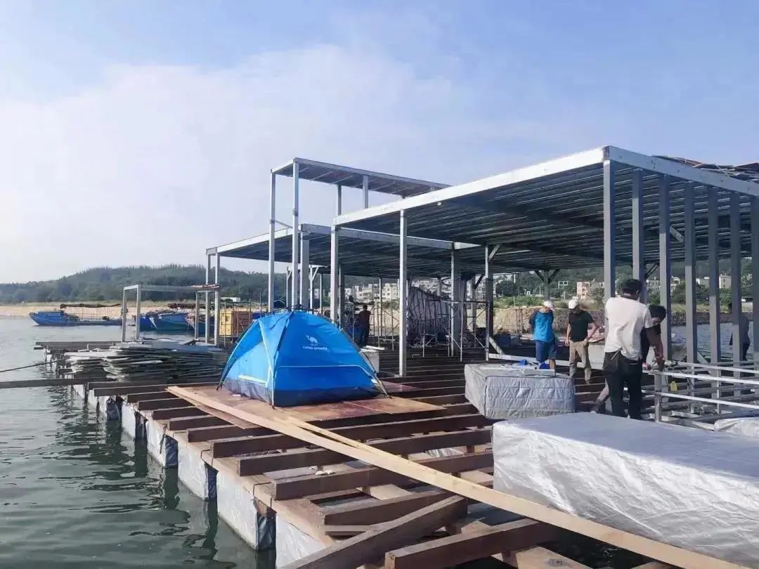 国内首个海上漂浮酒店被罚,恢复海域已迁移百米
