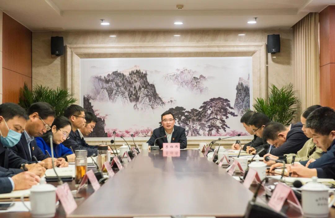 2月21日,正月初十,金东区委书记李雄伟利用周末时间参加区政府党组