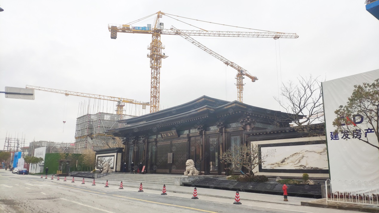 附航拍上海首个积分摇号盘建发浦上湾今日开盘