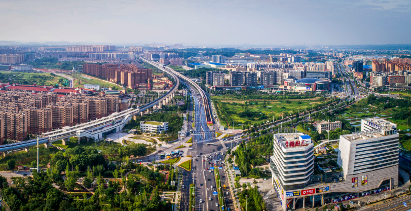 长株潭商圈拉动融城经济，更是长株潭的一个窗口。长沙晚报全媒体记者（邹麟 / 摄）