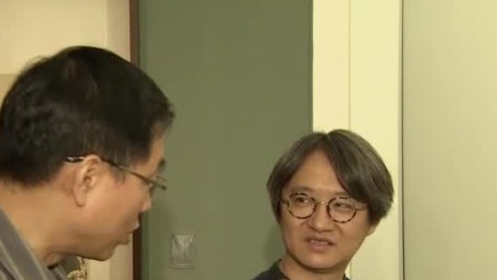 齐白石在学生面前绘制花盆时，为何故意将花盆画歪