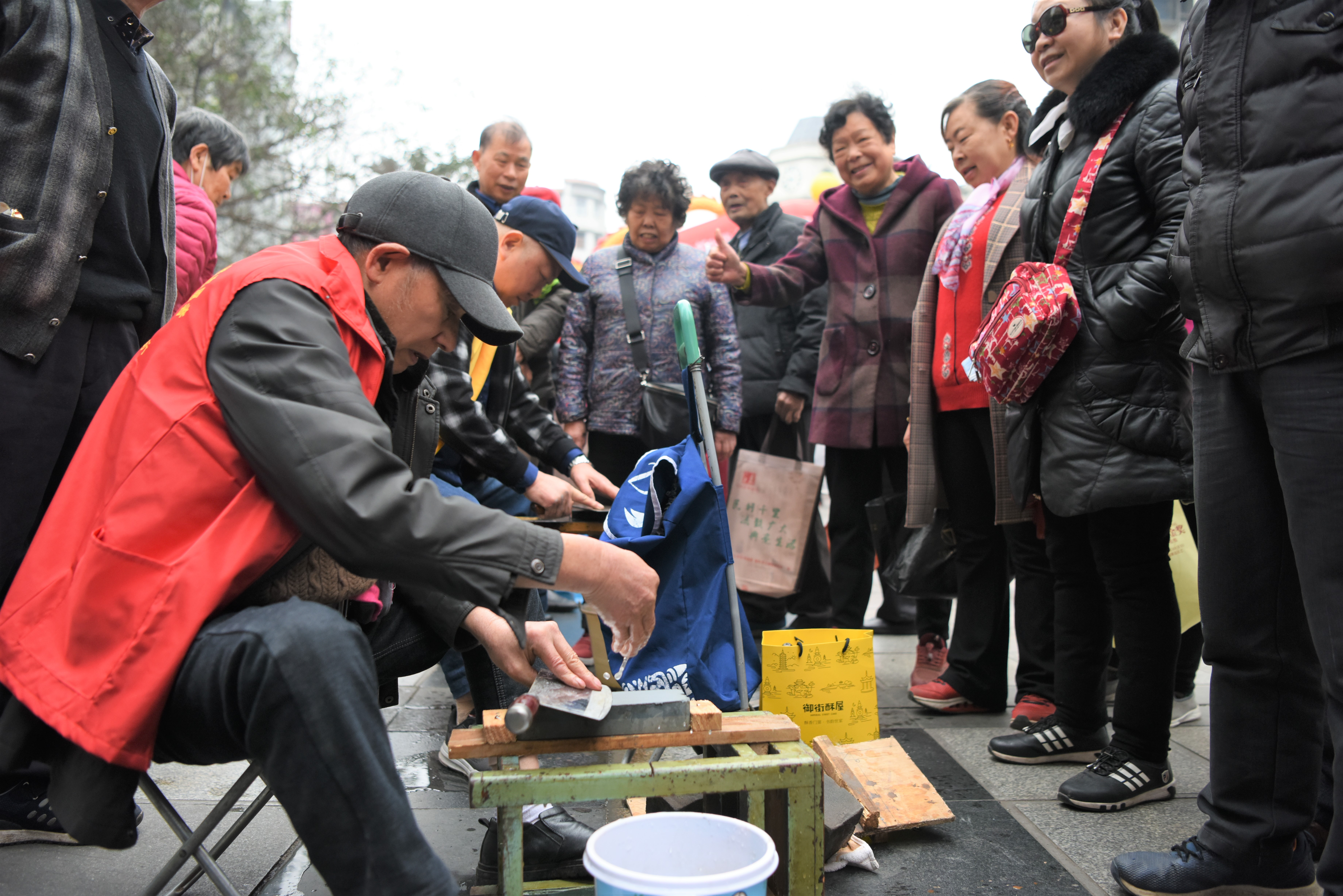江津学习雷锋精神宣传文明条例