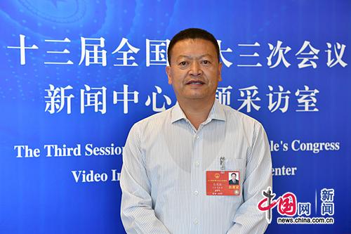 图为全国人大代表，宁夏回族自治区政府副主席马汉成。供图:左鸣远