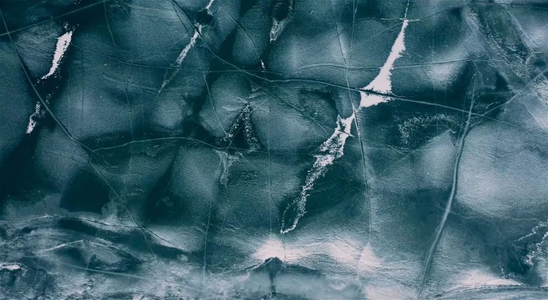 这就是春日静宁悬镜湖：冬雪消融 水草丰茂 水鸟成群