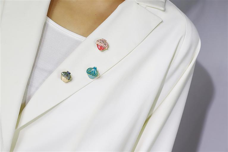 “千岁少女”大变身 彩陶之美就是这么“上头”