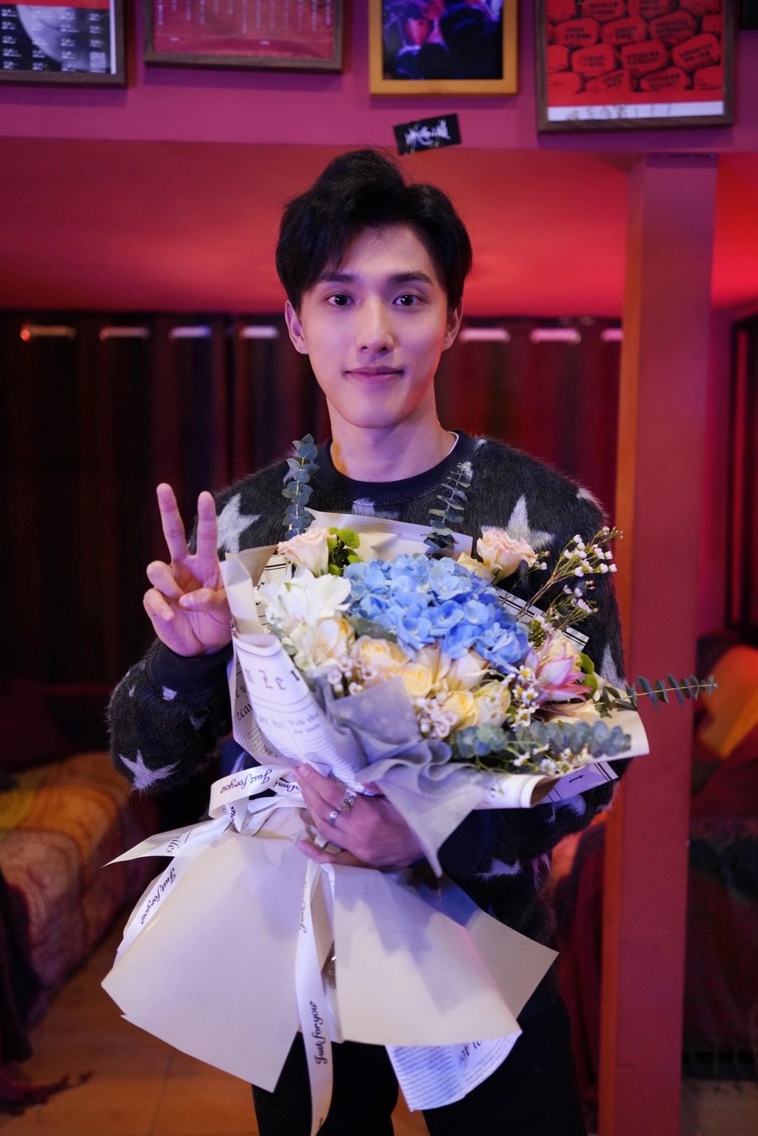 吴骏超新电影我的冲浪女友万宁开机挑战奥运会项目海上冲浪