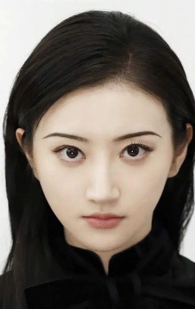 为了美剃眉毛 她也太拼了吧 凤凰网