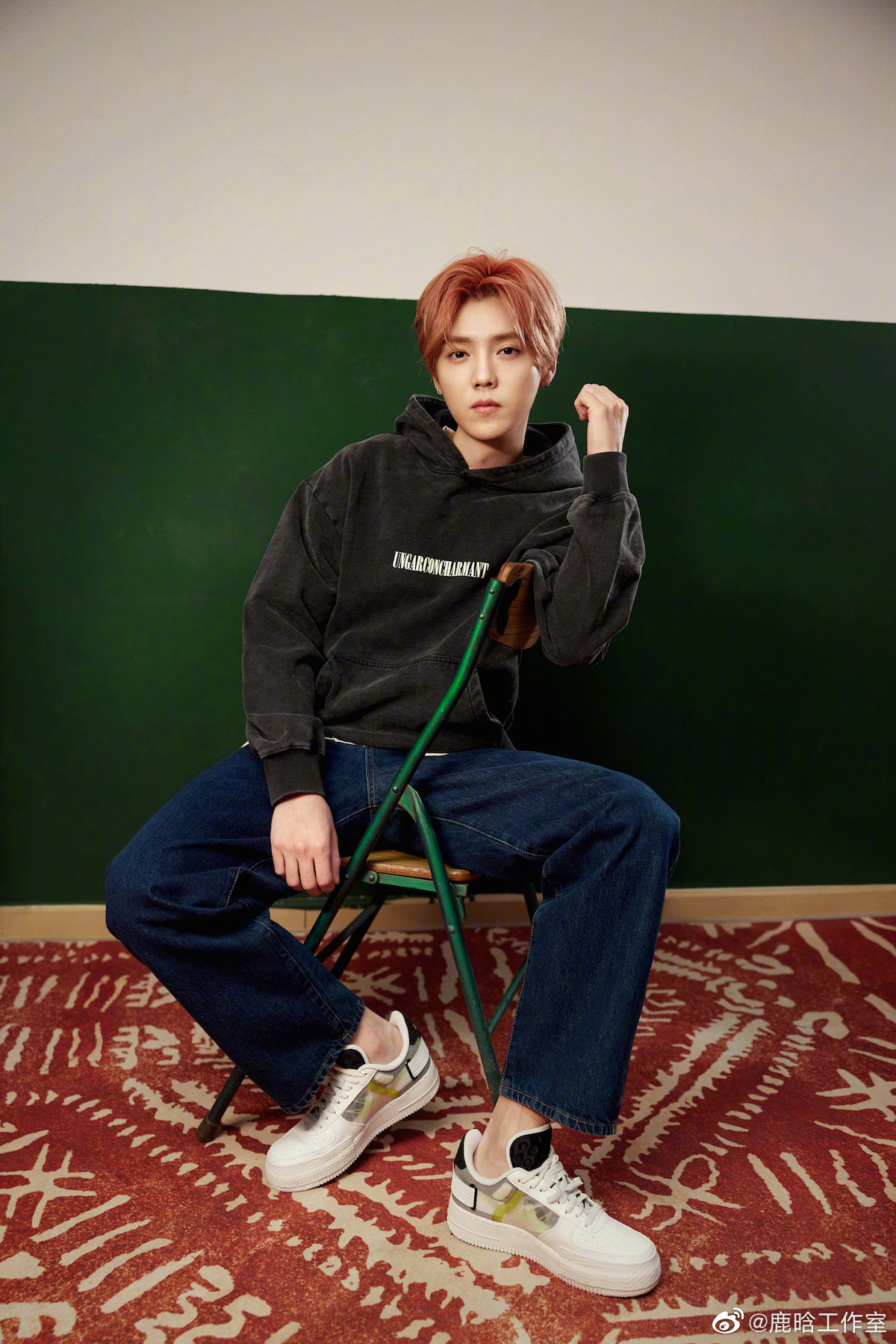 新专辑预告海报 图来自鹿晗工作室