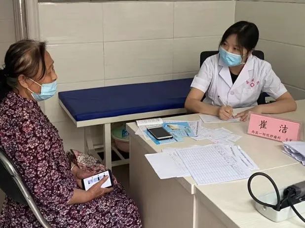 西安医学院一附院"她"力量 送你一朵小红花@女神