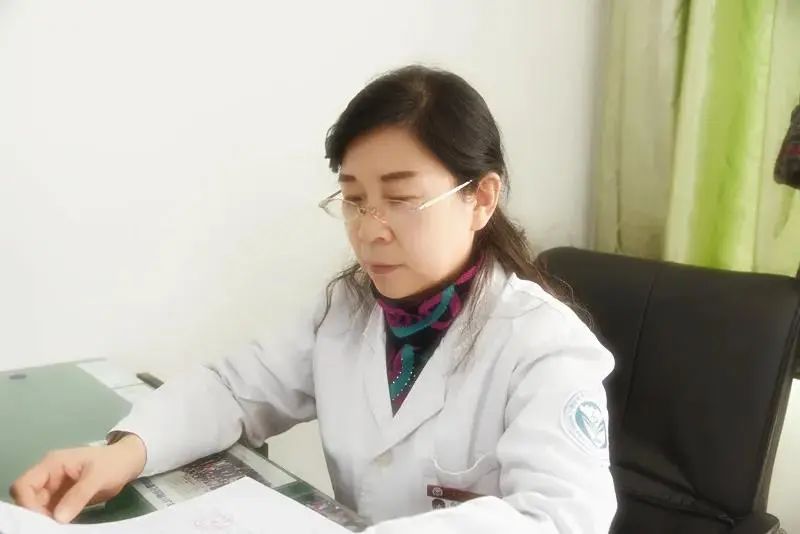 西安医学院一附院"她"力量 送你一朵小红花@女神