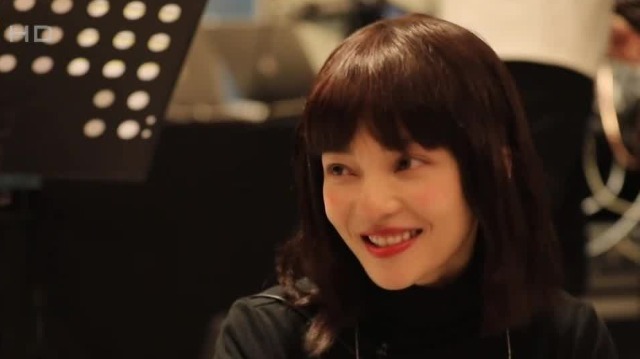 鲁豫探班张韶涵演唱会彩排现场，张韶涵现场演唱歌曲《还》