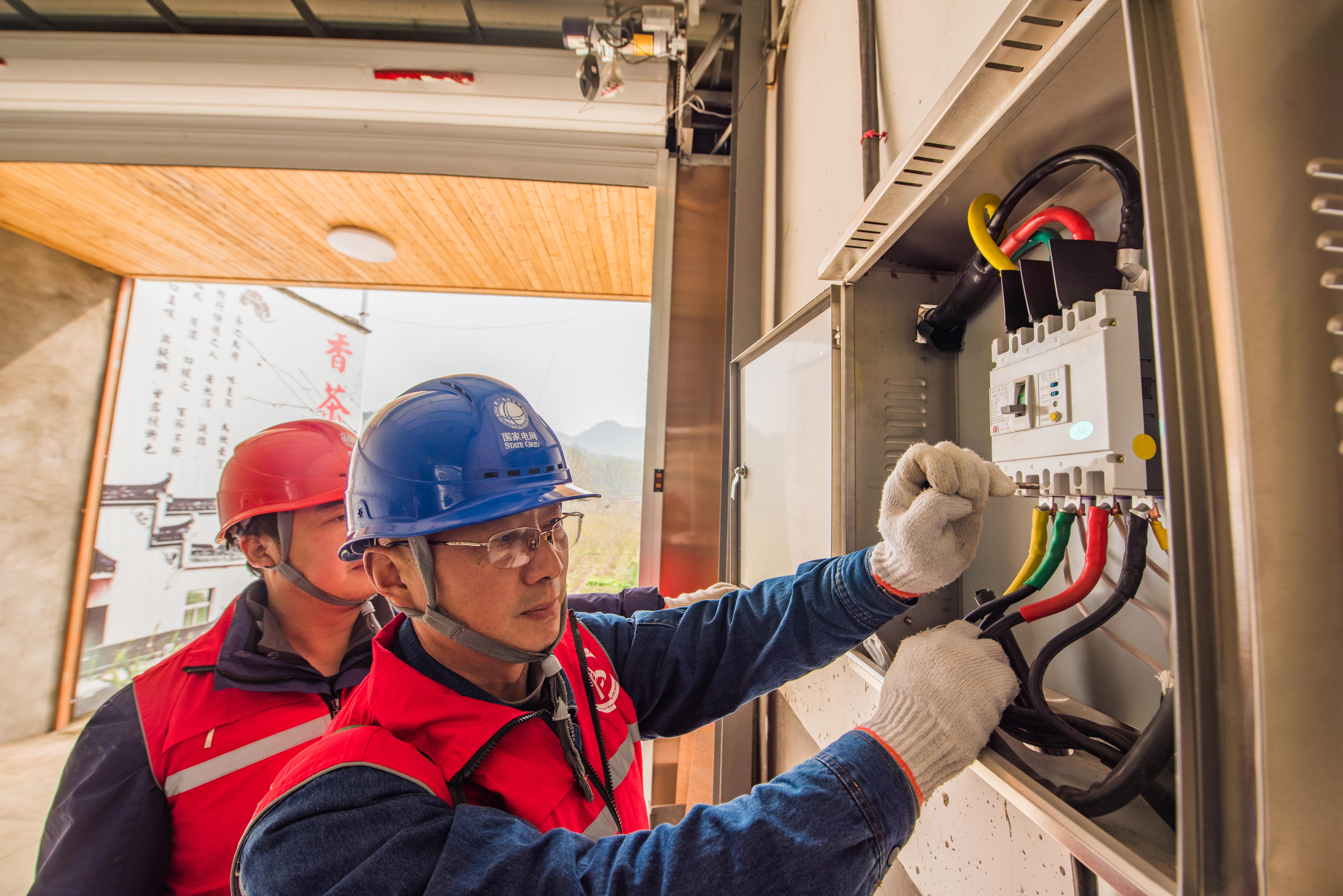 国网庐江县供电公司靠前服务让春茶飘香满电量