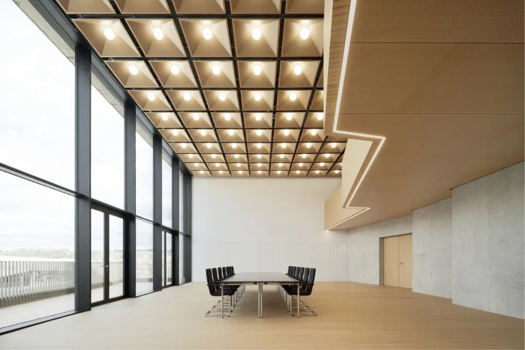 凤言 安特卫普皇家美术博物馆 重现19世界新古典主义市政厅的多样化