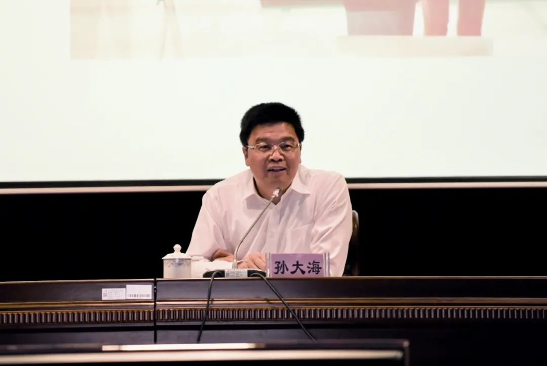 海南>新闻资讯>凤观海南>正文>3月8日上午,省委深改办(自贸港工委办)