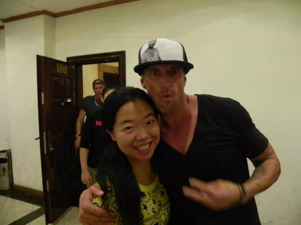 陈楚韵与演员合影