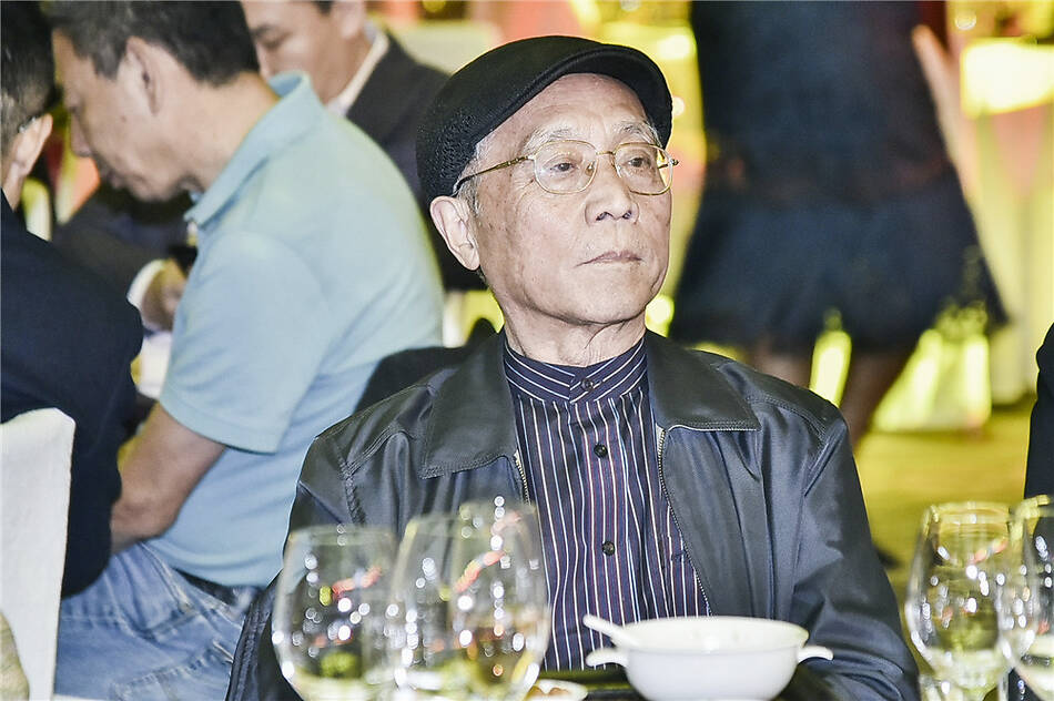 中共中央对外联络部原副部长李北海出席2018年凤凰网“美丽童行”公益盛典