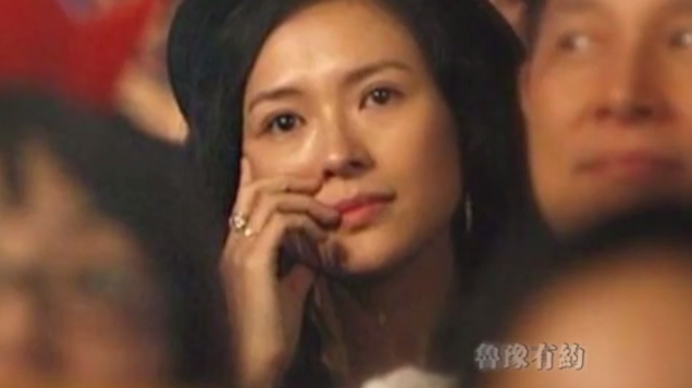 汪峰在演唱会上深情告白章子怡，章子怡在台下感动落泪