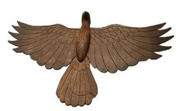 用竹子做风筝是最早的风筝起源东周春秋时期,相传墨子用木头制成"木鸟