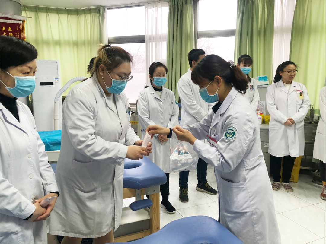 西安医学院一附院"她"力量 送你一朵小红花@女神