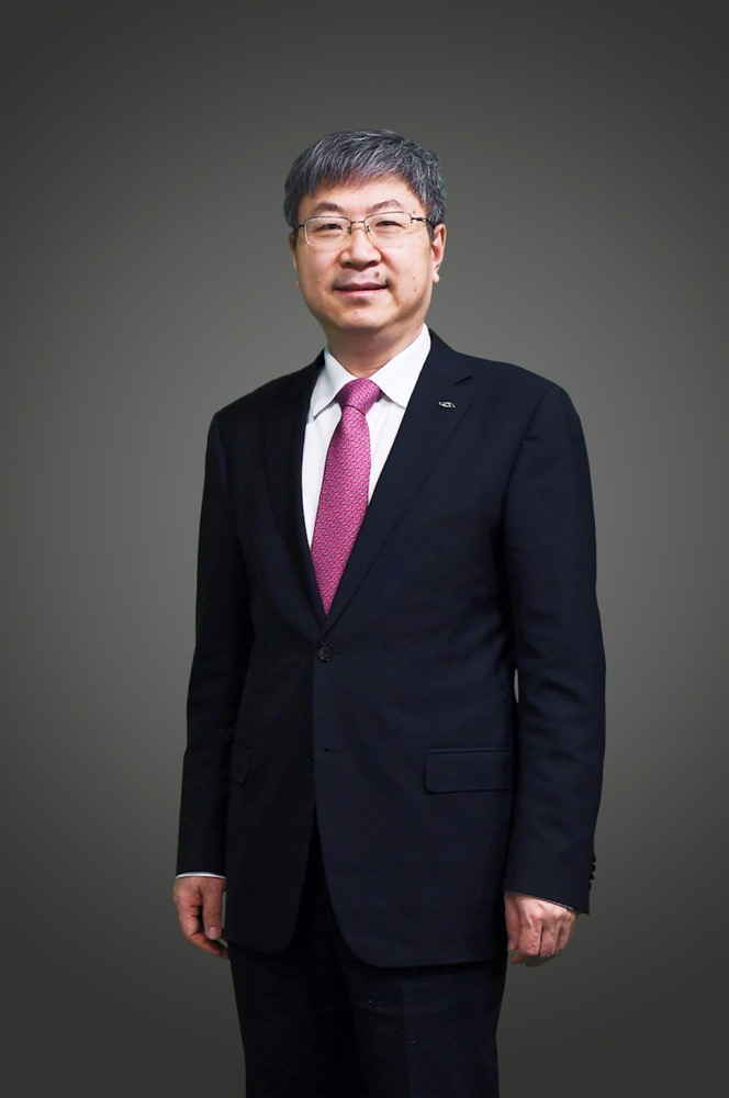 第十三届全国人大代表 奇瑞汽车股份有限公司党委书记、董事长尹同跃。