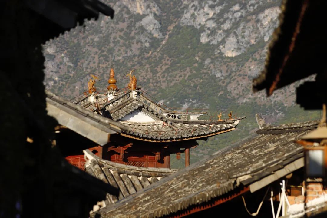 △沙溪古镇当地的古建筑，历经风霜 / 图虫创意