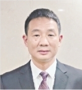 全国人大代表、中国铁路武汉局武昌客车车辆段武昌运用车间技术组组长黄望明