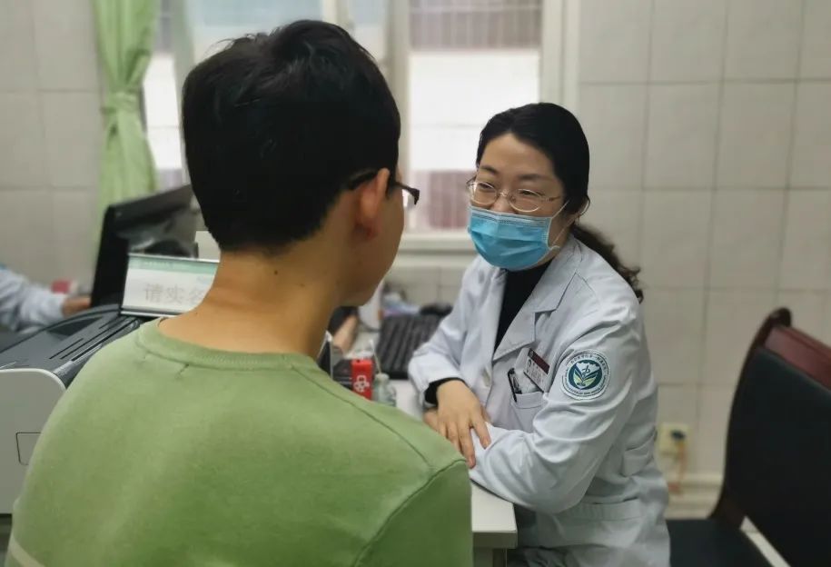 西安医学院一附院"她"力量 送你一朵小红花@女神