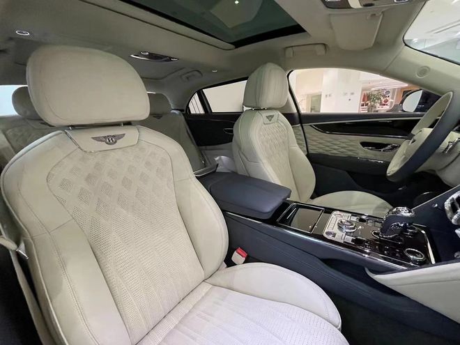 进口国六2021款宾利飞驰w12报价多少钱