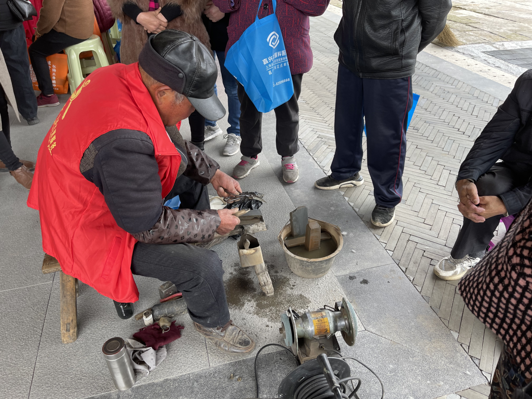 海盐沈荡五盐五心社会服务惠万家致敬老镇社工人