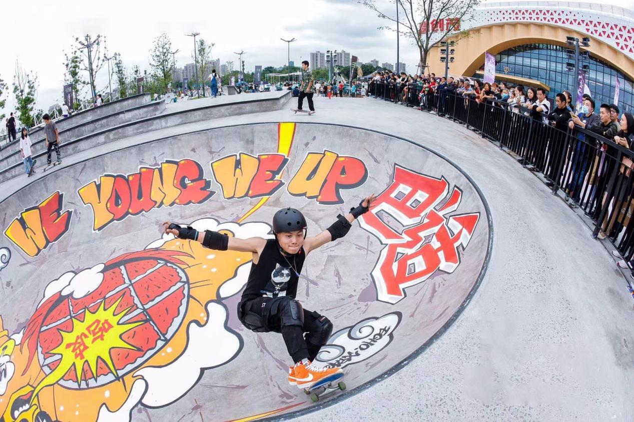 (滑板公园示意图)可容纳上万人的济南融创国际体育中心,将举行展览