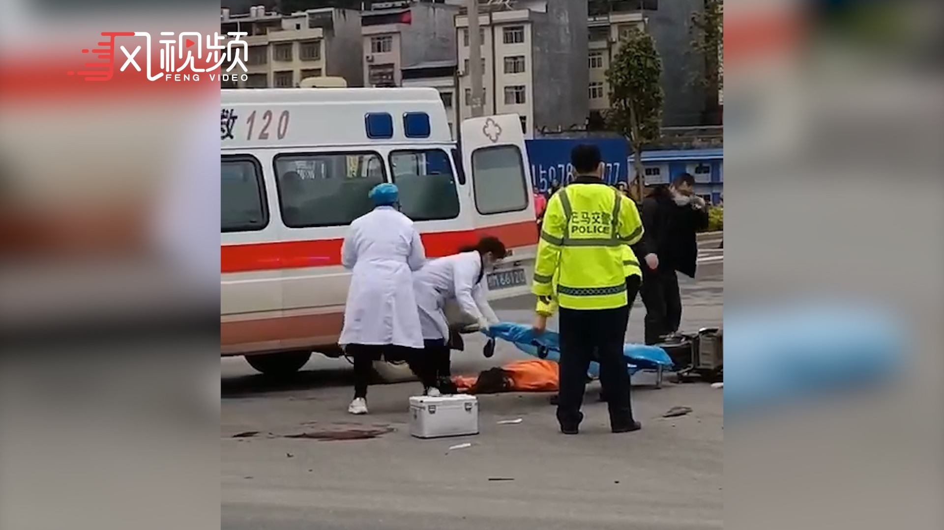 广西特大车祸 5人当场死亡_图片频道__中国青年网