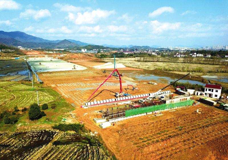 交通運輸體系發展規劃》重點建設項目,自寧安客專池州站引出,經青陽縣