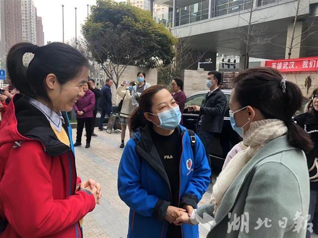 “欢迎你们回江岸见故人”
