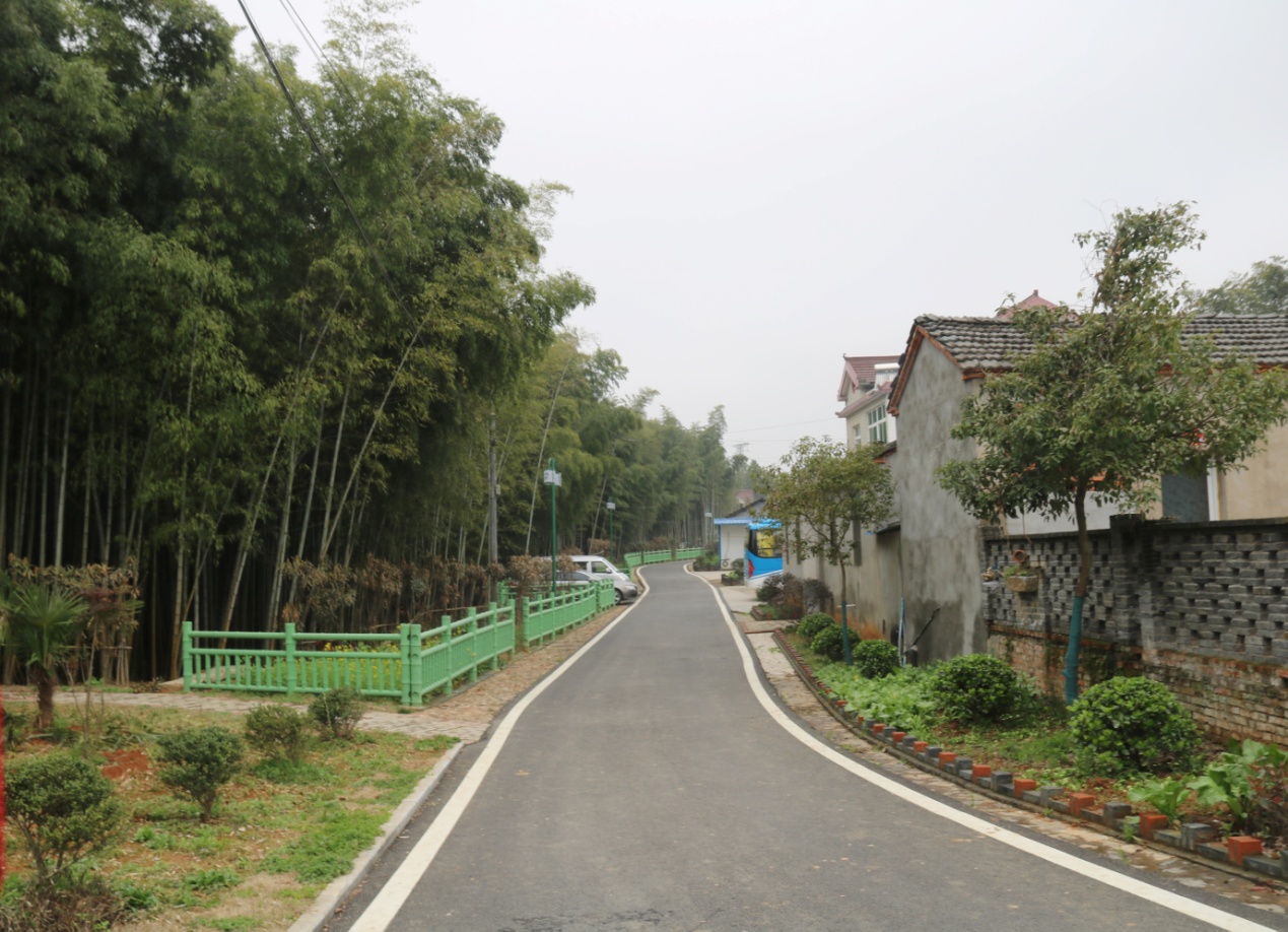 据泥河镇规划分局主持工作的副局长朱红斌介绍,目前全镇已建和在建的