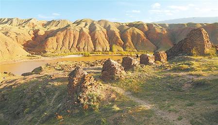 景泰明长城索桥堡遗址与黄河