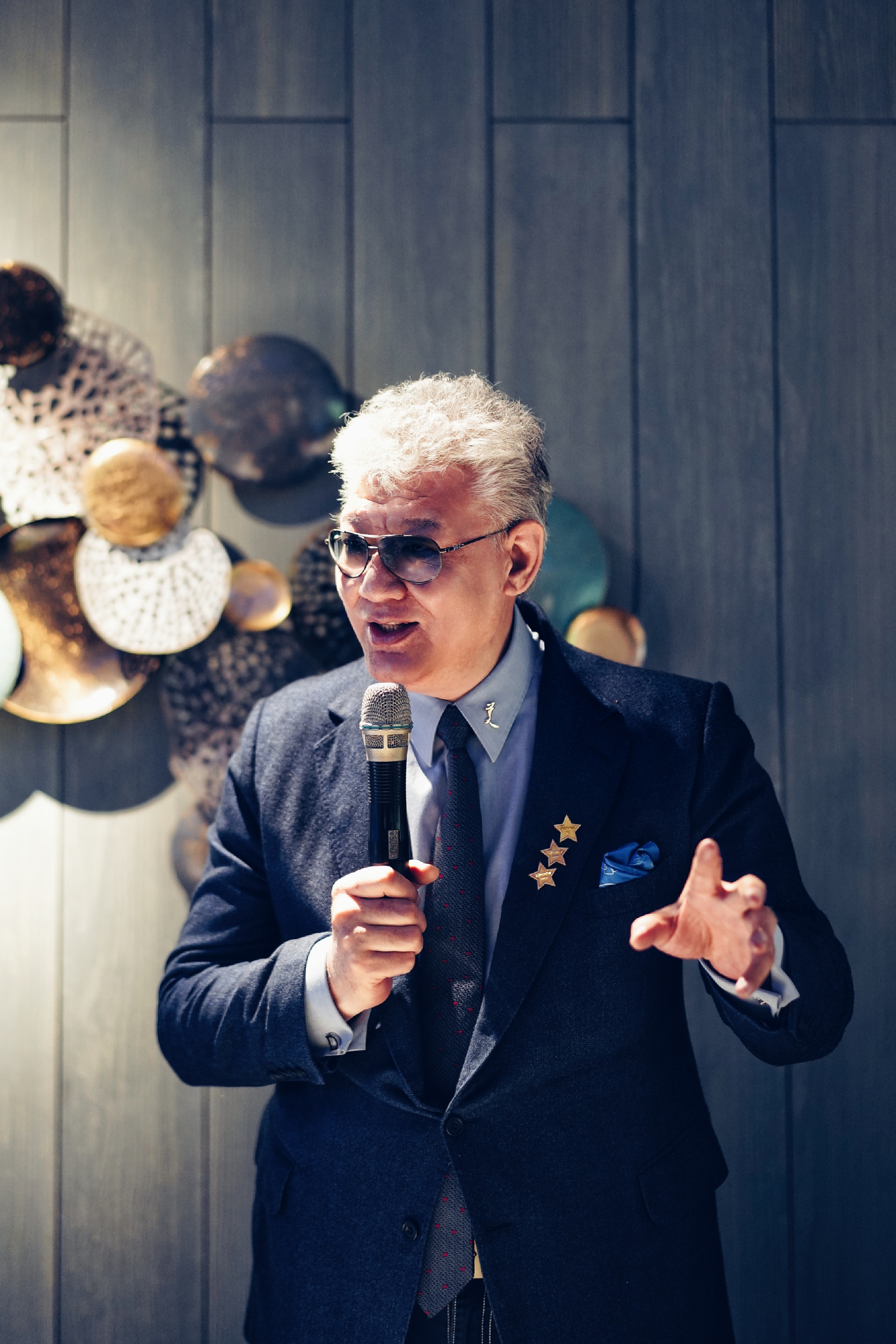 0版烤鸭新品发布会,大董餐饮有限公司董事长董振祥先生亲自来到郑州