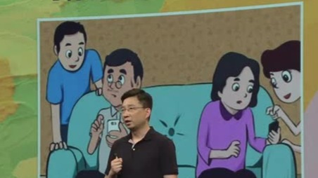 社会进入后喻文化时代，长辈有越来越多的东西需要向年轻人学习