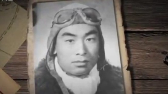 1937年郑海澄从日本回国参加抗战，却在一次飞机试飞中牺牲