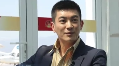 演员杜江体验飞行员课程，狂补飞行知识