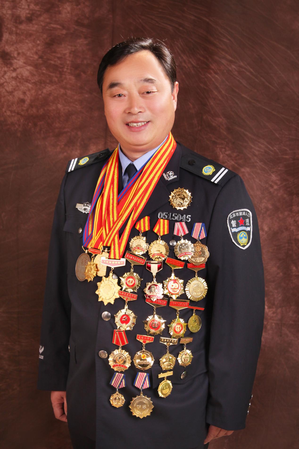 "北京好人"李高峰传递雷锋精神到郑州 ,河南人民为您骄傲同出彩