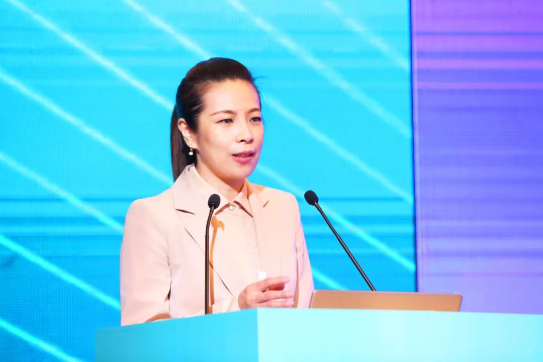 融创服务荣获2021中国物业服务企业top5等多项殊荣