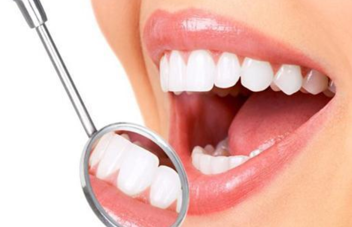 牙龈萎缩怎么办解决好牙龈红肿出血是关键