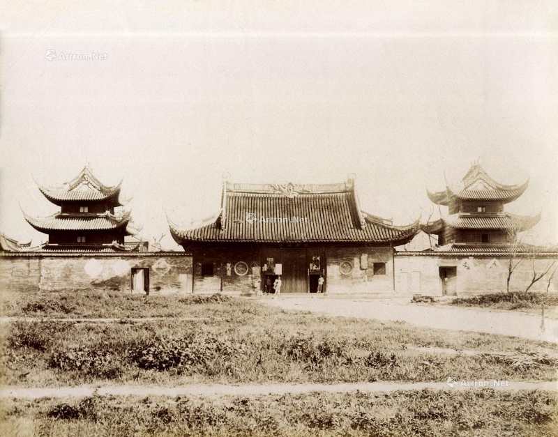 图4，1925年的上海龙华寺